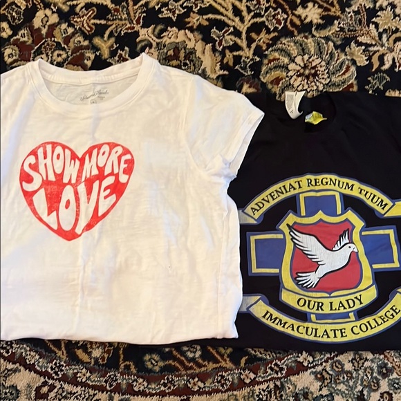 Lot of 2 Graphic T-Shirts "Show More Love" & Derry Girls - Picture 1 of 8